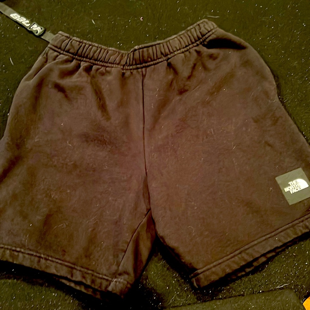 Men’s northface black gym shorts small